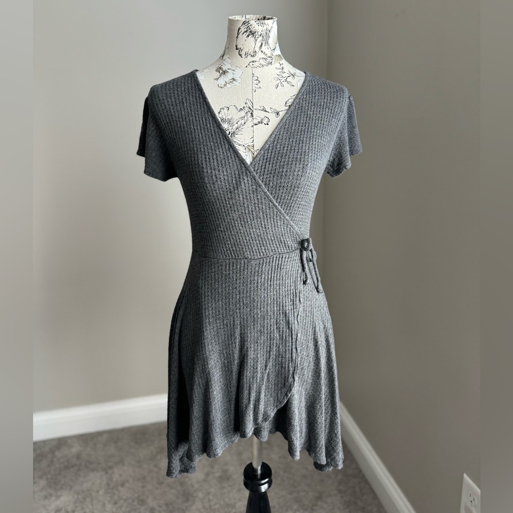 Roller Coster Gray Wrapped Silhouette Dancer Summer Spring Mini Dress